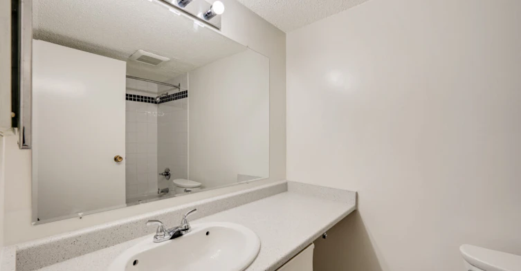 202-1555 Jubilee Avenue, Victoria, BC, V8R 4N4 - 11