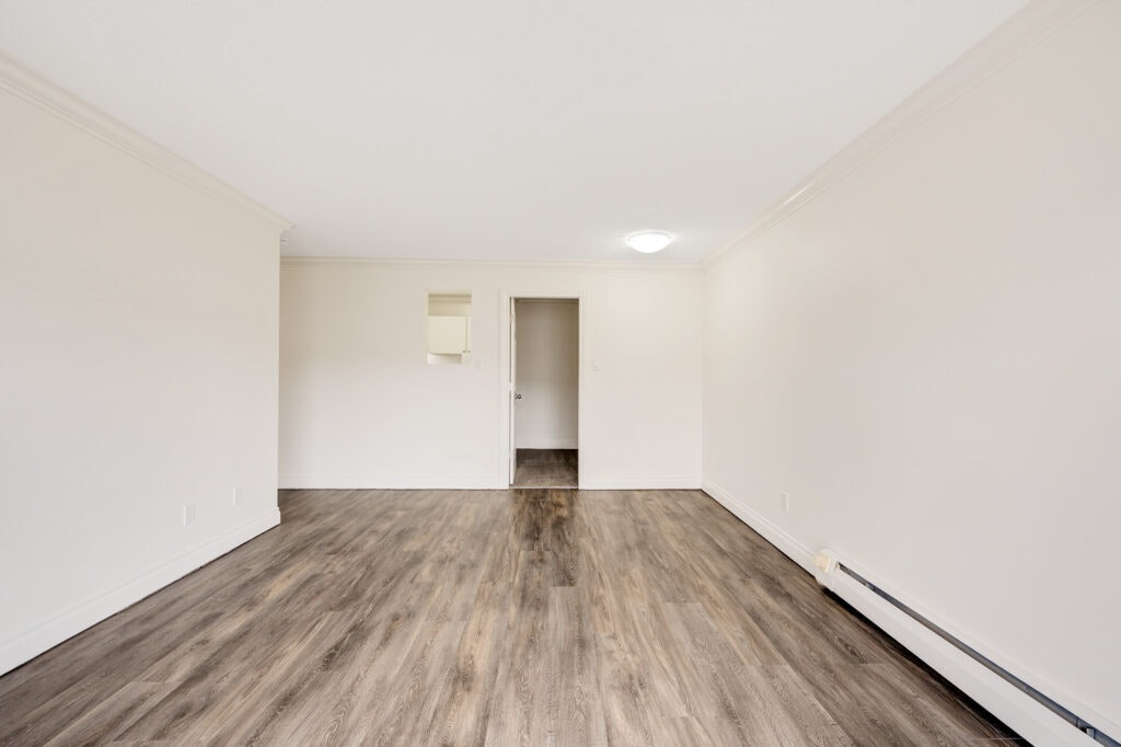 202-1555 Jubilee Avenue, Victoria, BC, V8R 4N4 - 2