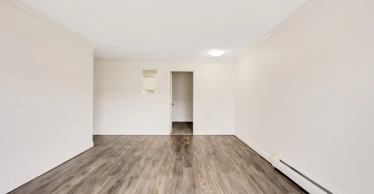 202-1555 Jubilee Avenue, Victoria, BC, V8R 4N4 - 2