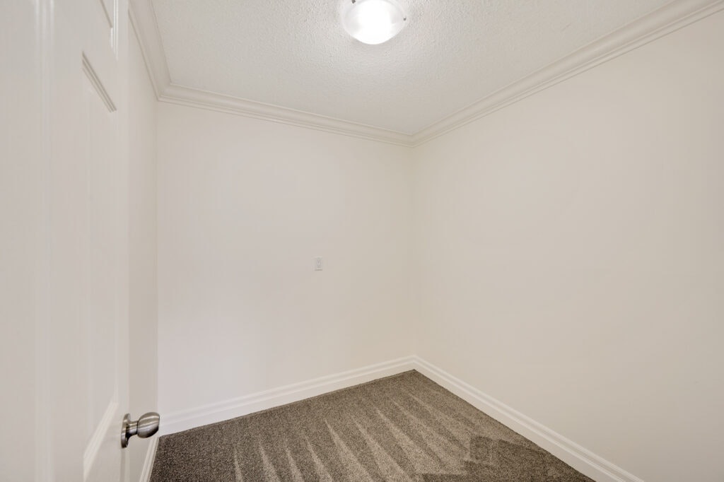 202-1555 Jubilee Avenue, Victoria, BC, V8R 4N4 - 8