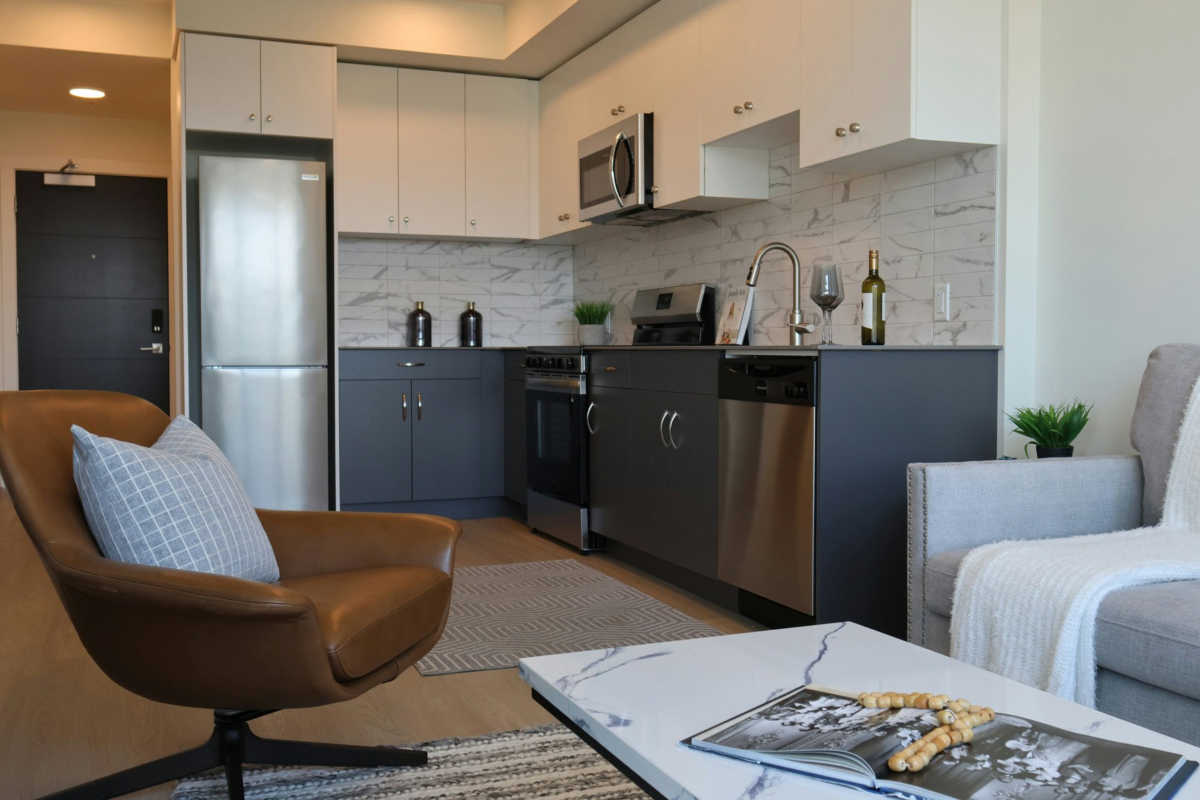 202-285 North Dougall Road, Kelowna, BC, V1X 3K6 - 2