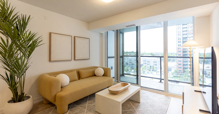 950 Lansdowne Avenue, Toronto, ON, M6H 4K4 - 2