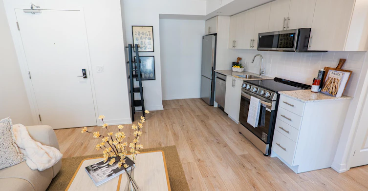 950 Lansdowne Avenue, Toronto, ON, M6H 4K4 - 3