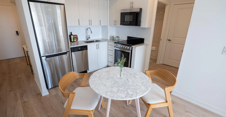 950 Lansdowne Avenue, Toronto, ON, M6H 4K4 - 7