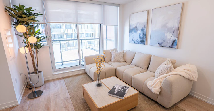 950 Lansdowne Avenue, Toronto, ON, M6H 4K4 - 2