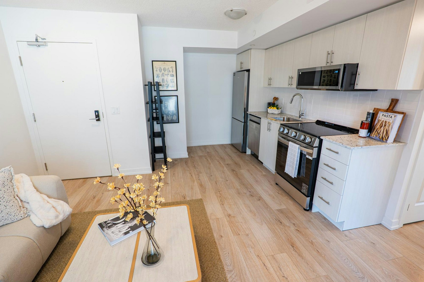 950 Lansdowne Avenue, Toronto, ON, M6H 4K4 - 3