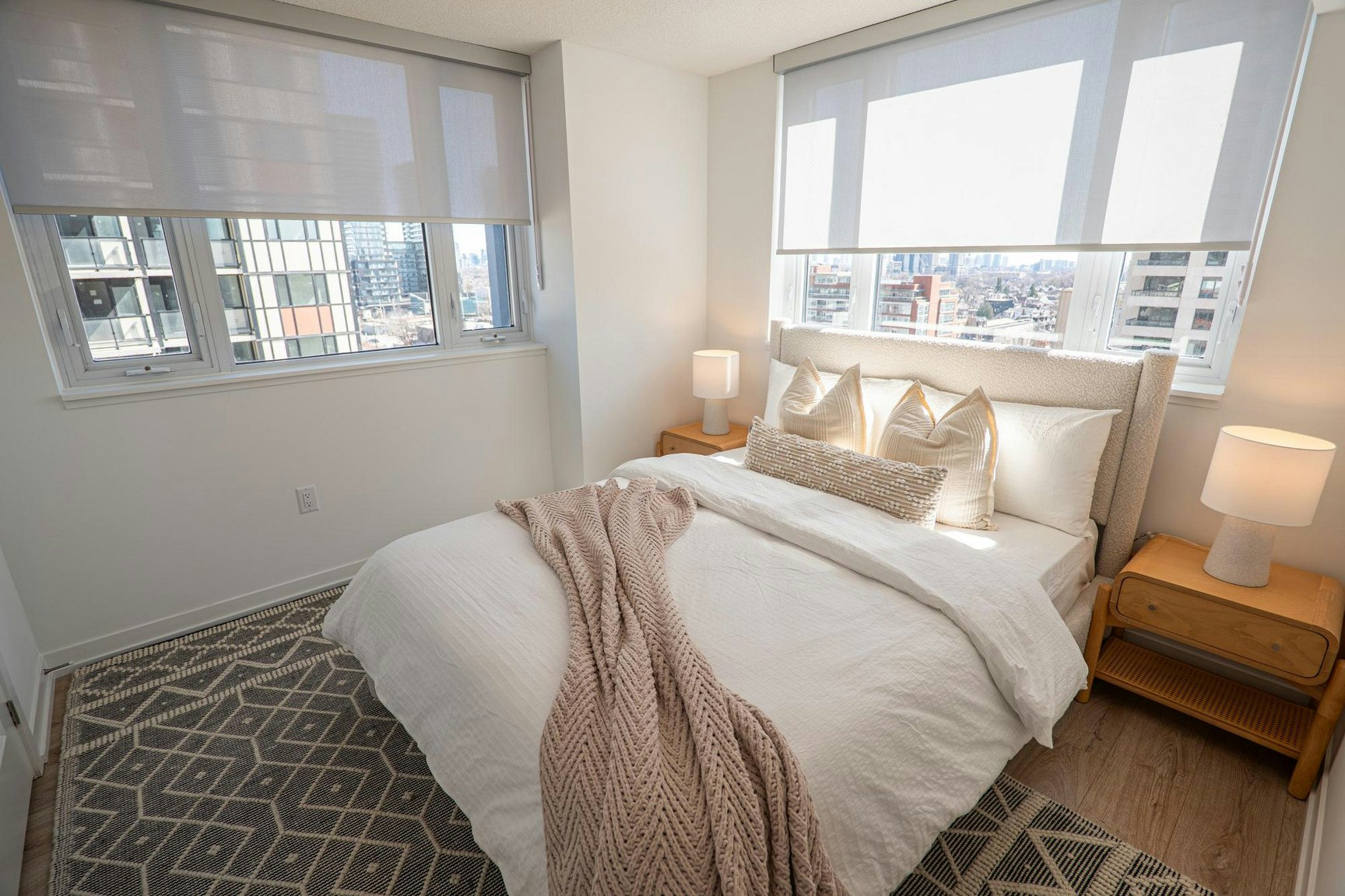 950 Lansdowne Avenue, Toronto, ON, M6H 4K4 - 11
