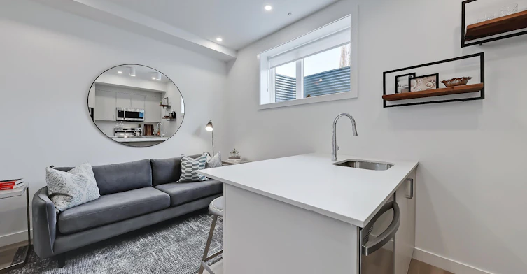 505 22 Avenue Northwest, Calgary, AB, T2M 1N5 - 5