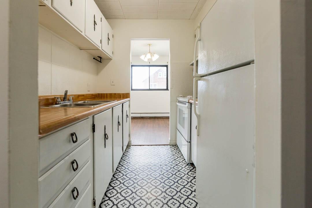 8-5964 Barker Street, Niagara Falls, ON, L2G 1Y4 - 9