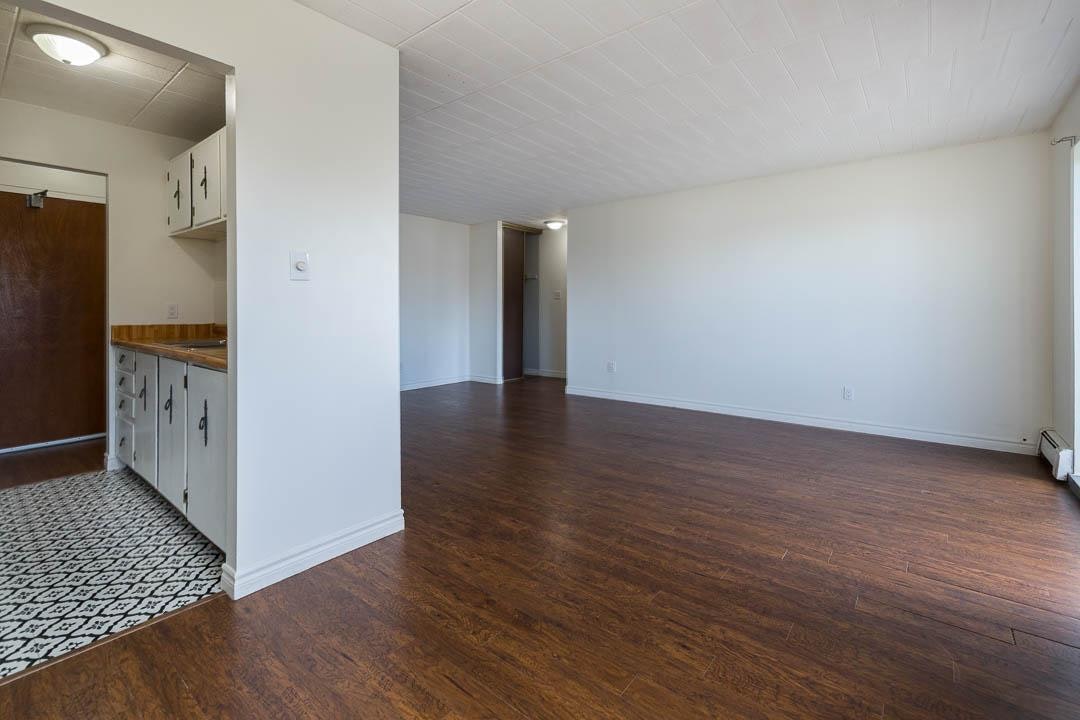 8-5964 Barker Street, Niagara Falls, ON, L2G 1Y4 - 8