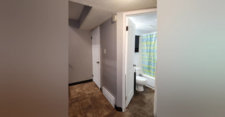 6323 59 Avenue, Red Deer, AB, T4N 5P9 - 5