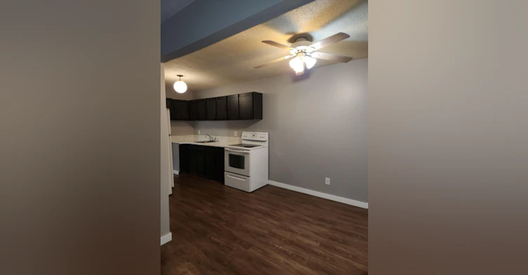 6323 59 Avenue, Red Deer, AB, T4N 5P9 - 12