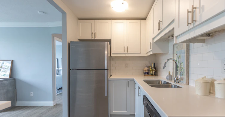 211-335 Melvin Avenue, Hamilton, ON, L8H 2K6 - 6