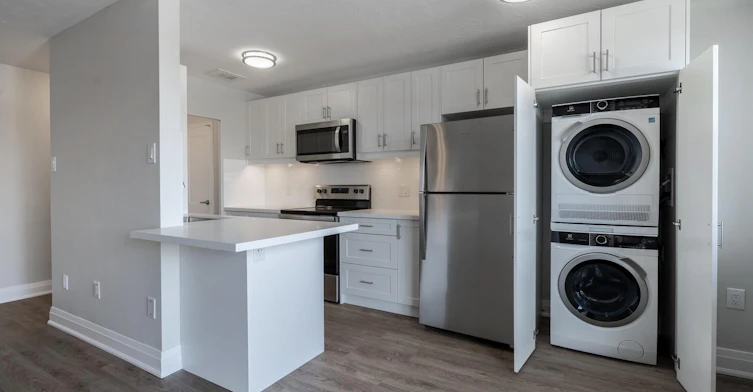 102-73 Clarence Street, Brampton, ON, L6W 1S5 - 3