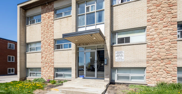 5-233 Mohawk Road E, Hamilton, ON, L9A 2H5 - 8