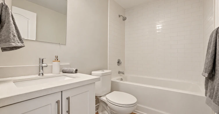1J-977 Mohawk Road East, Hamilton, ON, L8T 2S1 - 7