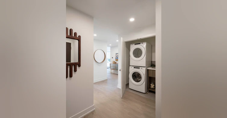 W0909-31 York Garden Way, Toronto, ON, M6A 0G9 - 56