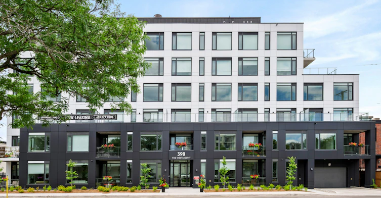 202-398 Roosevelt Avenue, Ottawa, ON, K2A 4J2