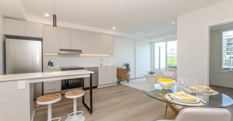 401-398 Roosevelt Avenue, Ottawa, ON, K2A 4J2 - 9