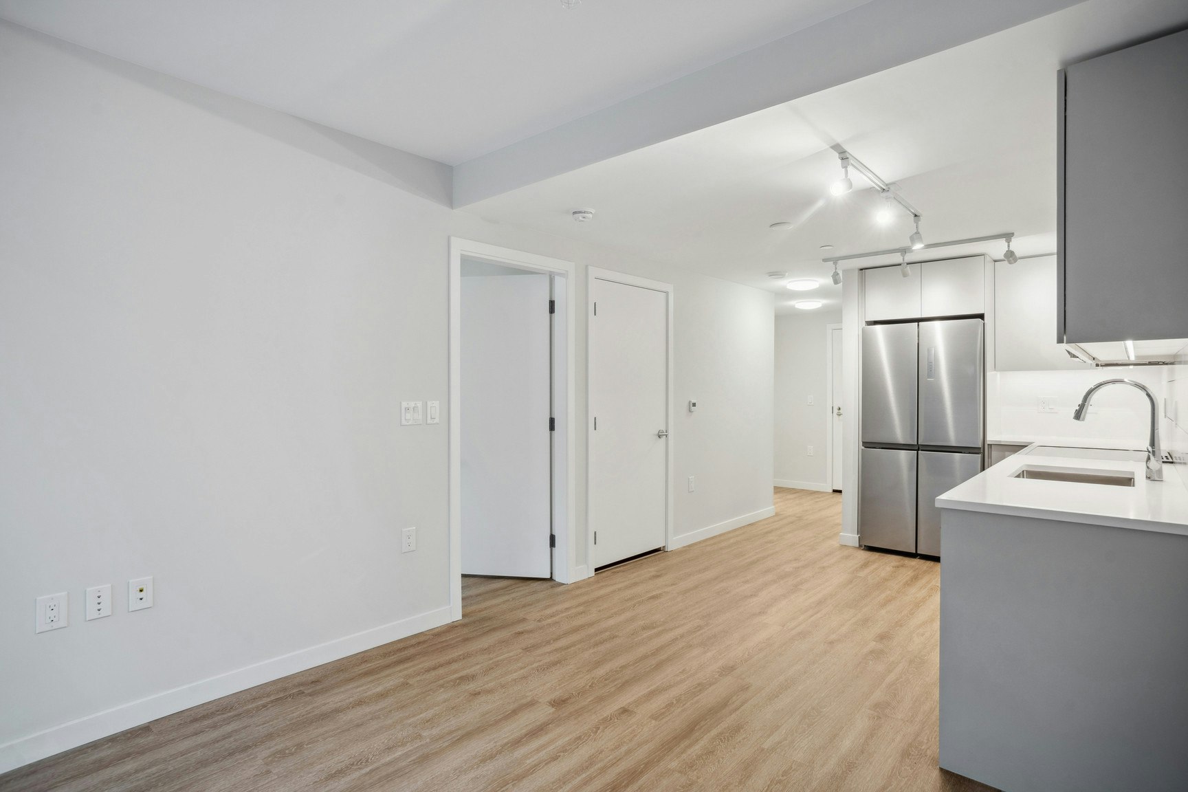 424-3435 Sawmill Crescent, Vancouver, BC, V5S 0K6 - 3