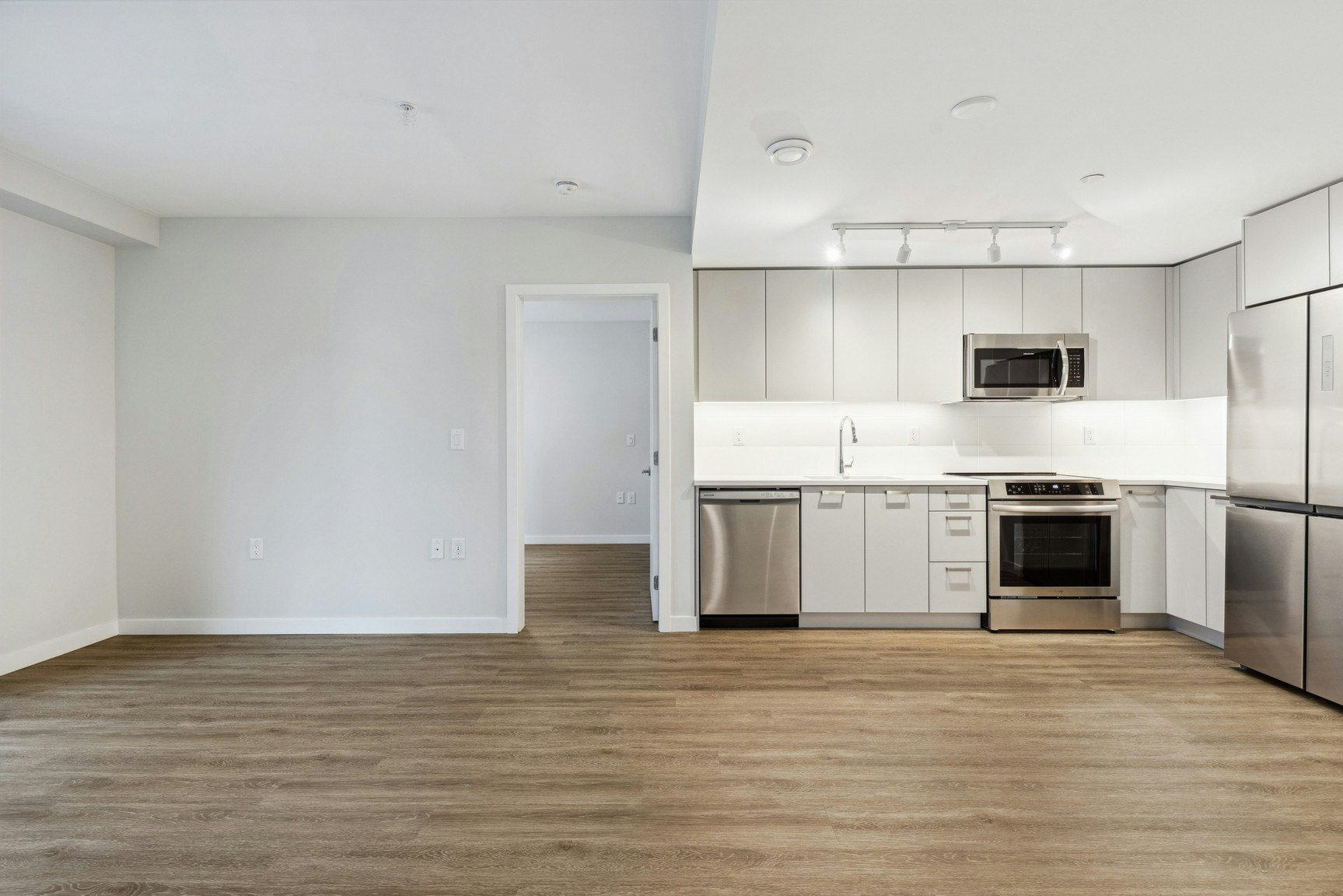 611-3435 Sawmill Crescent, Vancouver, BC, V5S 0K6 - 4