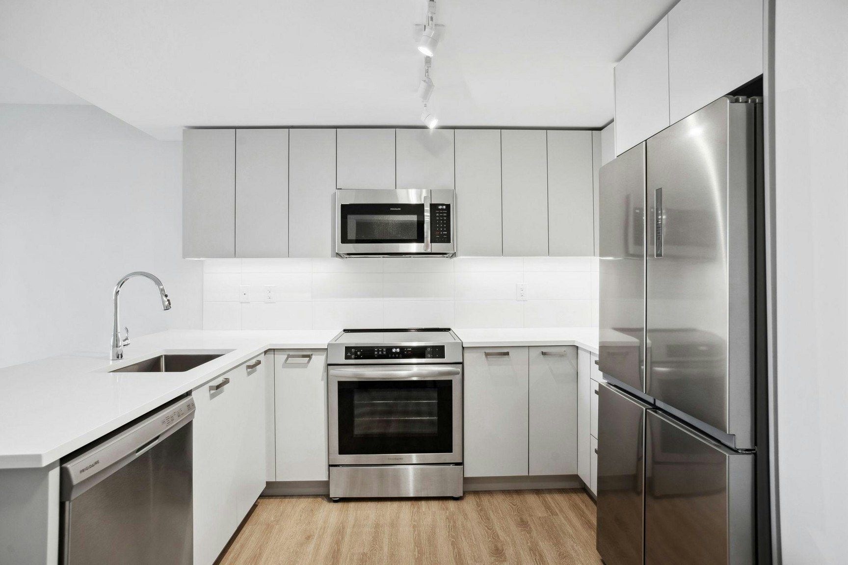 618-3435 Sawmill Crescent, Vancouver, BC, V5S 0K6 - 2