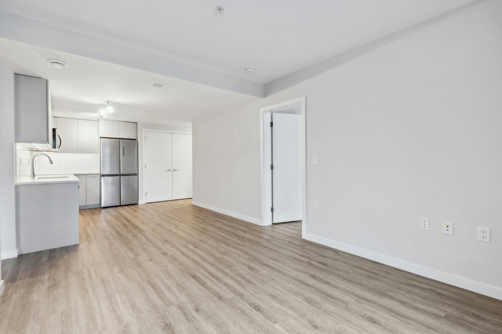 407-3435 Sawmill Crescent, Vancouver, BC, V5S 0K6 - 9