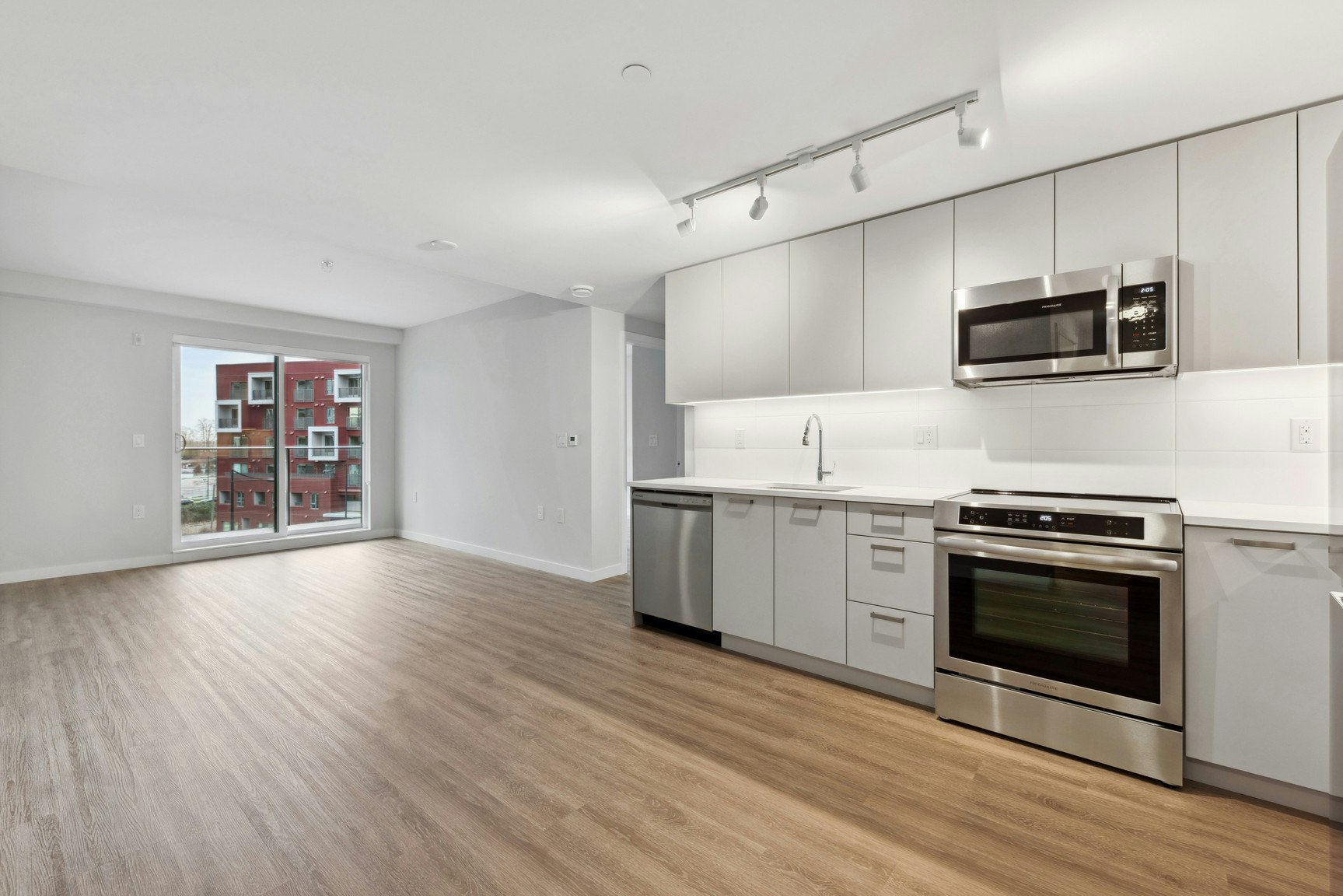 407-3435 Sawmill Crescent, Vancouver, BC, V5S 0K6 - 2