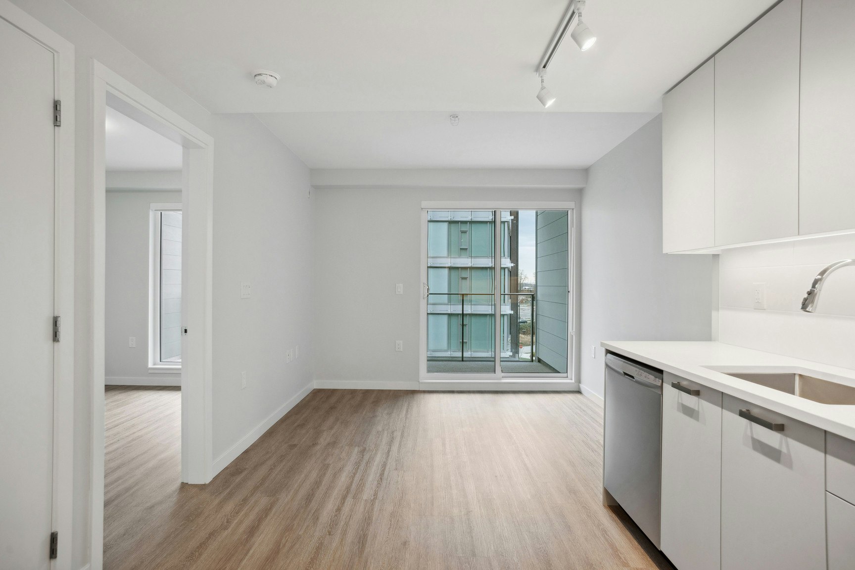 406-3435 Sawmill Crescent, Vancouver, BC, V5S 0K6 - 3