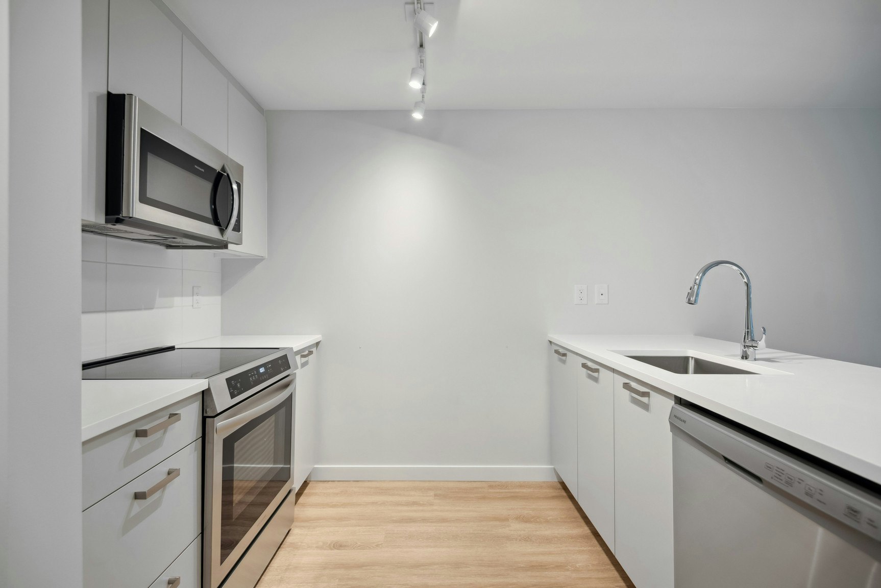 3441SC-3435 Sawmill Crescent, Vancouver, BC, V5S 0K6 - 3
