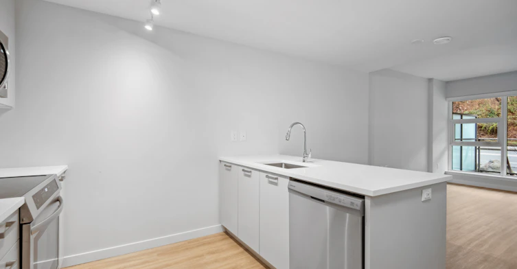 3441SC-3435 Sawmill Crescent, Vancouver, BC, V5S 0K6 - 5