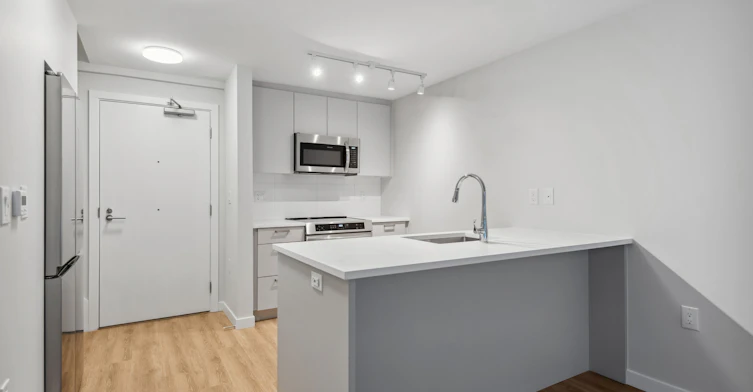 3441SC-3435 Sawmill Crescent, Vancouver, BC, V5S 0K6 - 2