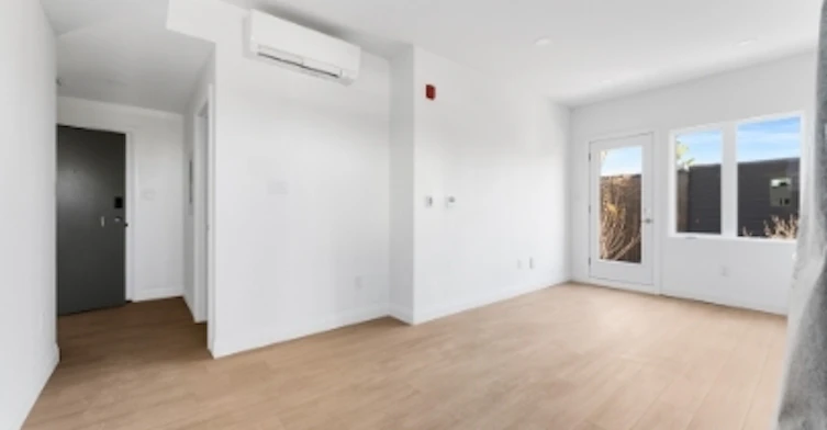 004-368 Tweedsmuir Avenue, Ottawa, ON, K1Z 5N4 - 2