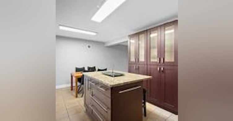 A-2 Folkstone Court, Ottawa, ON, K1B 4J9 - 12