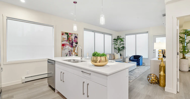 730 58 Avenue SW, Calgary, AB, T2V 4Z5 - 17