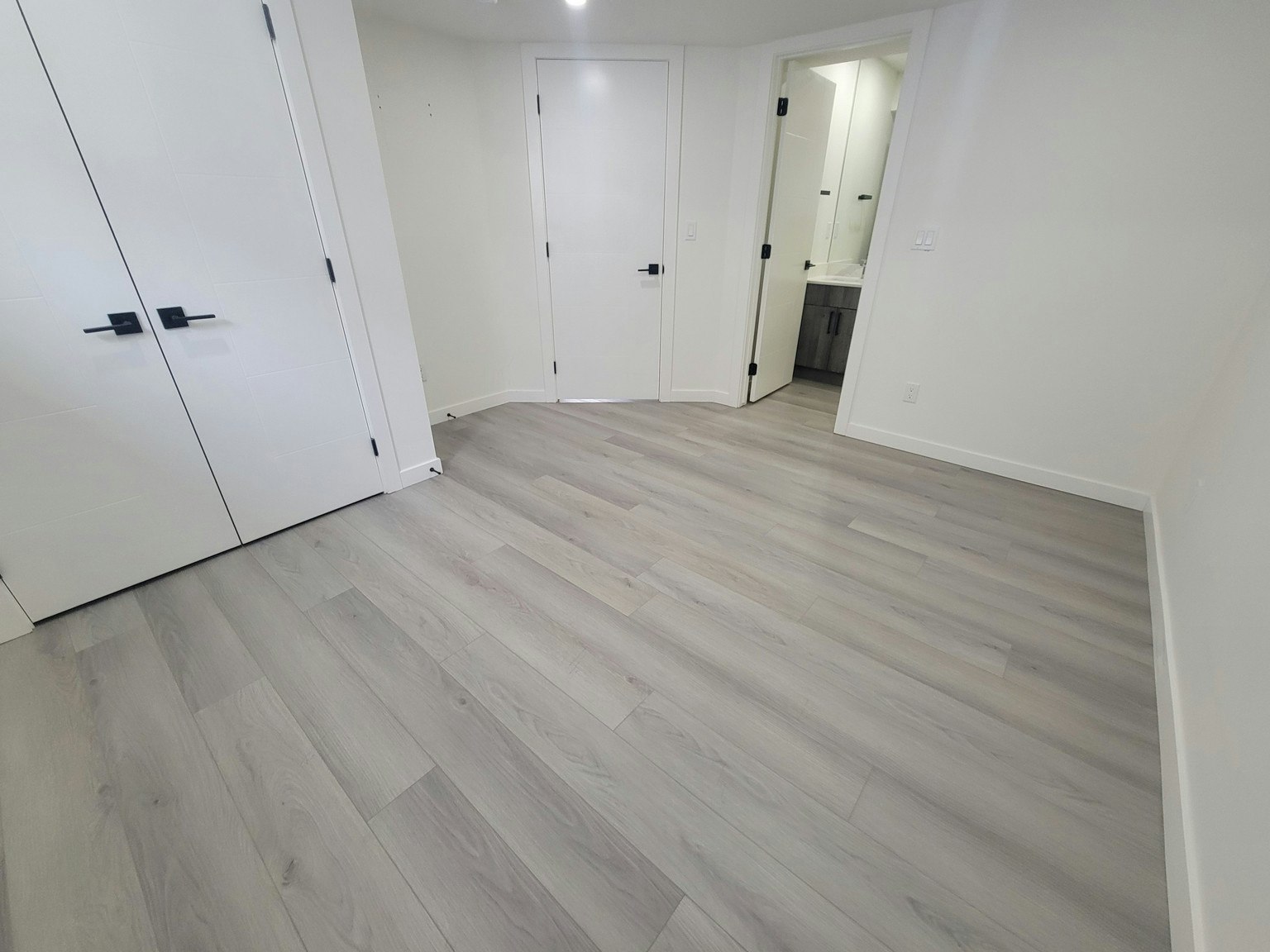 17931 60 Street Northwest, Edmonton, AB, T5Y 3W9 - 6