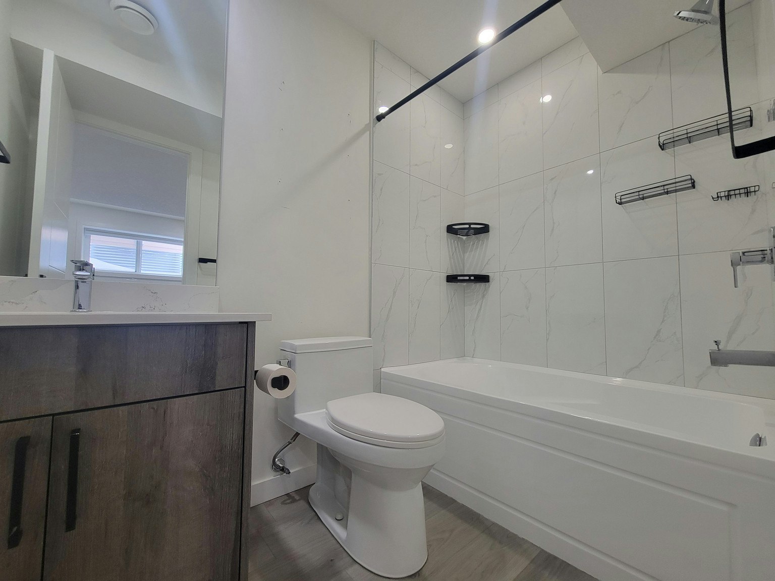 17931 60 Street Northwest, Edmonton, AB, T5Y 3W9 - 8