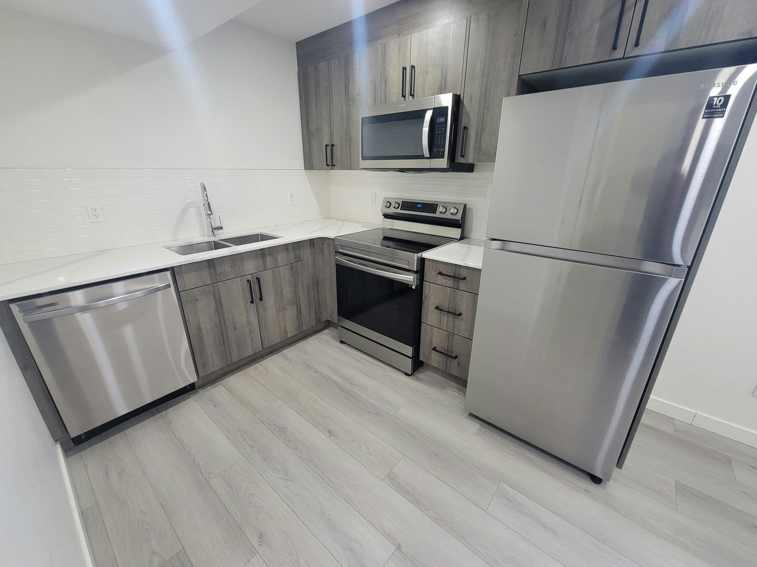 17931 60 Street Northwest, Edmonton, AB, T5Y 3W9