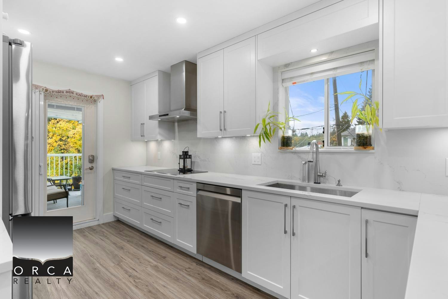 1403 Frederick Road, North Vancouver, BC, V7K 1J6 - 16
