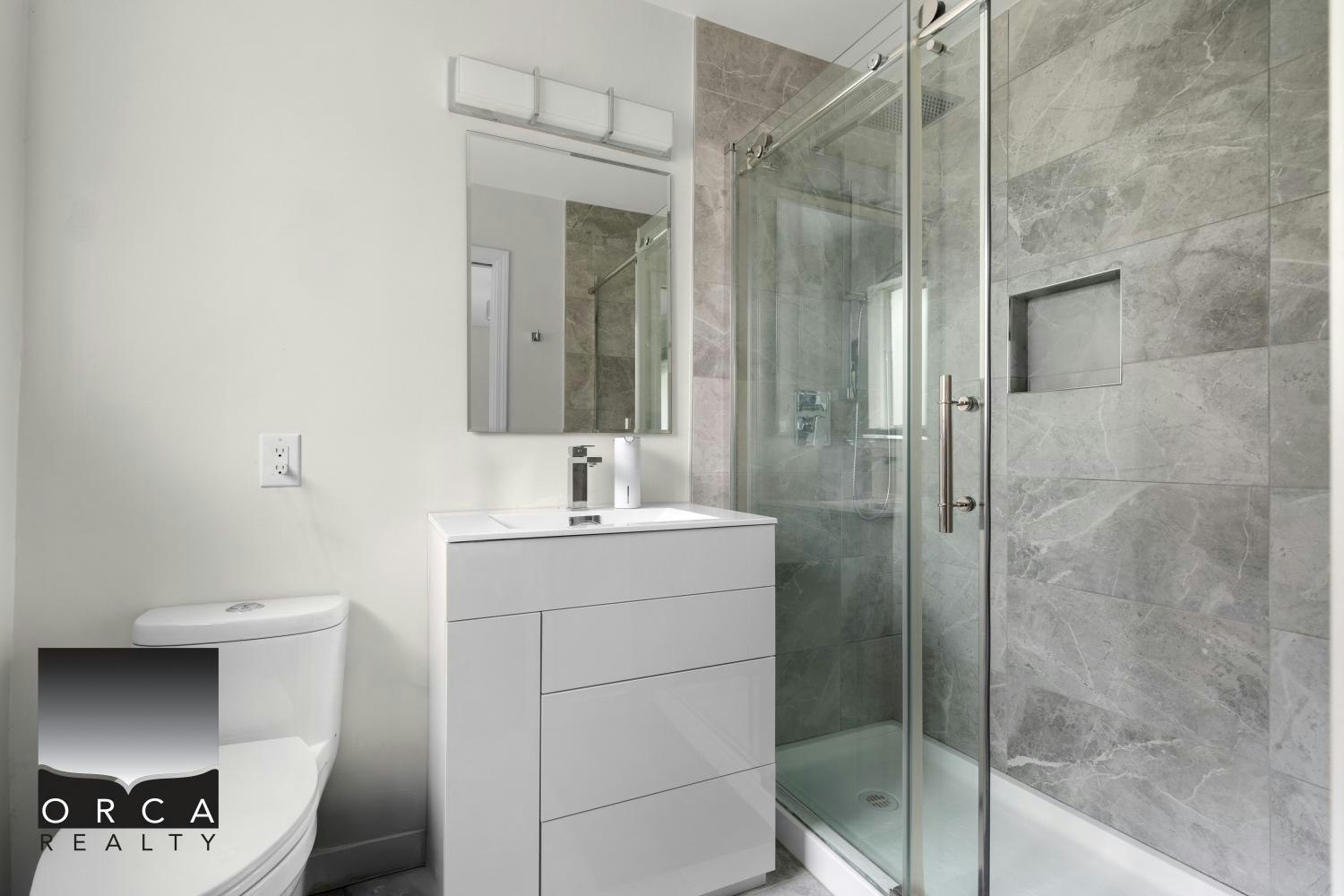 1403 Frederick Road, North Vancouver, BC, V7K 1J6 - 14