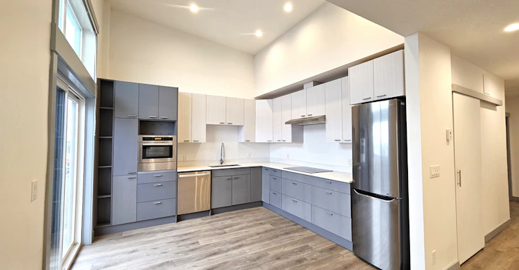 304-3826 Parkhill Place Southwest, Calgary, AB, T2S 2W7 - 2