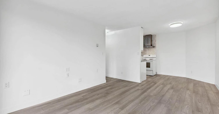 220-1045 Haro Street, Vancouver, BC, V6E 3Z8 - 3