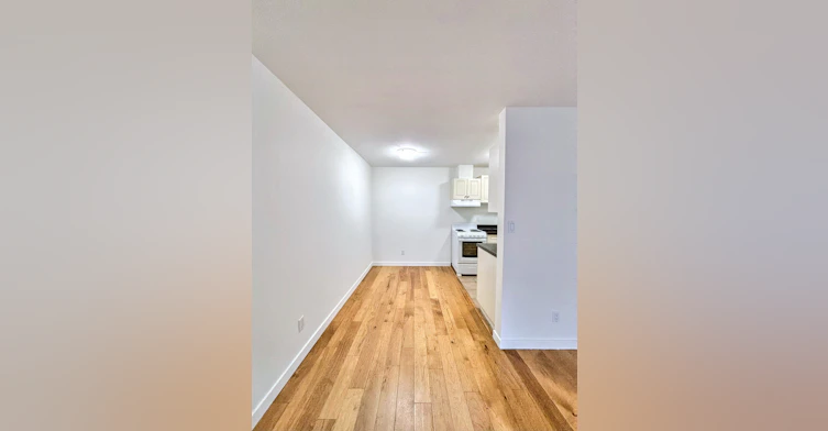 221-1045 Haro Street, Vancouver, BC, V6E 3Z8 - 4