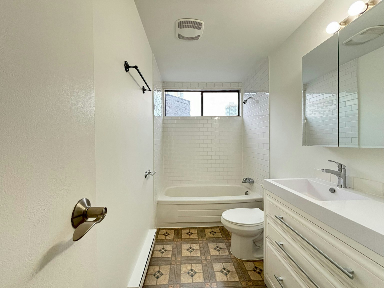 303-1045 Haro Street, Vancouver, BC, V6E 3Z8 - 11