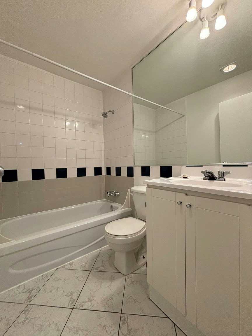 215-1045 Haro Street, Vancouver, BC, V6E 3Z8 - 19