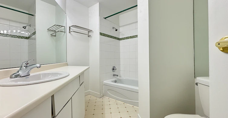215-1045 Haro Street, Vancouver, BC, V6E 3Z8 - 17