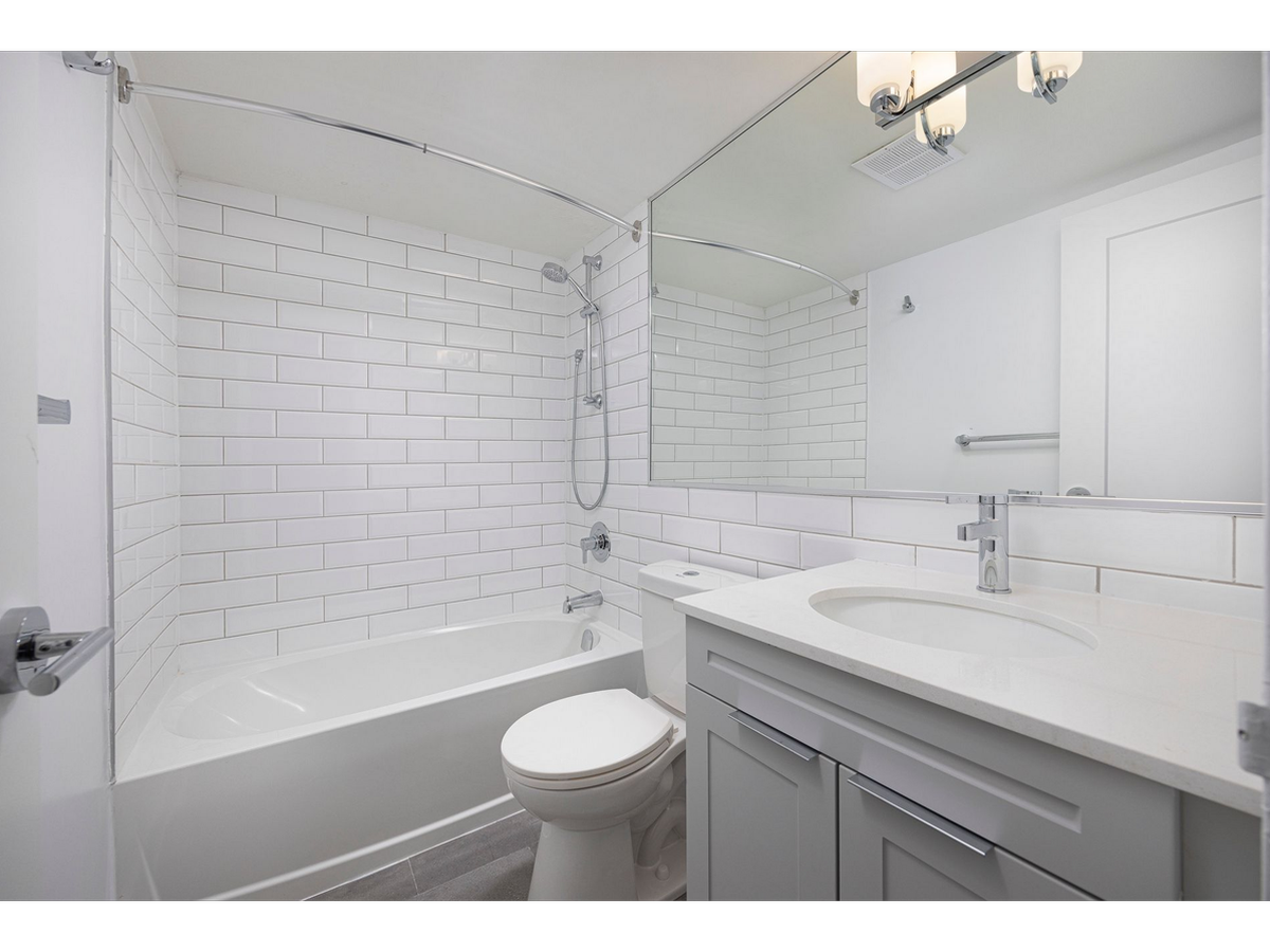 33-501-2235 Hurontario Street, Mississauga, ON, L5A 2E9 - 10