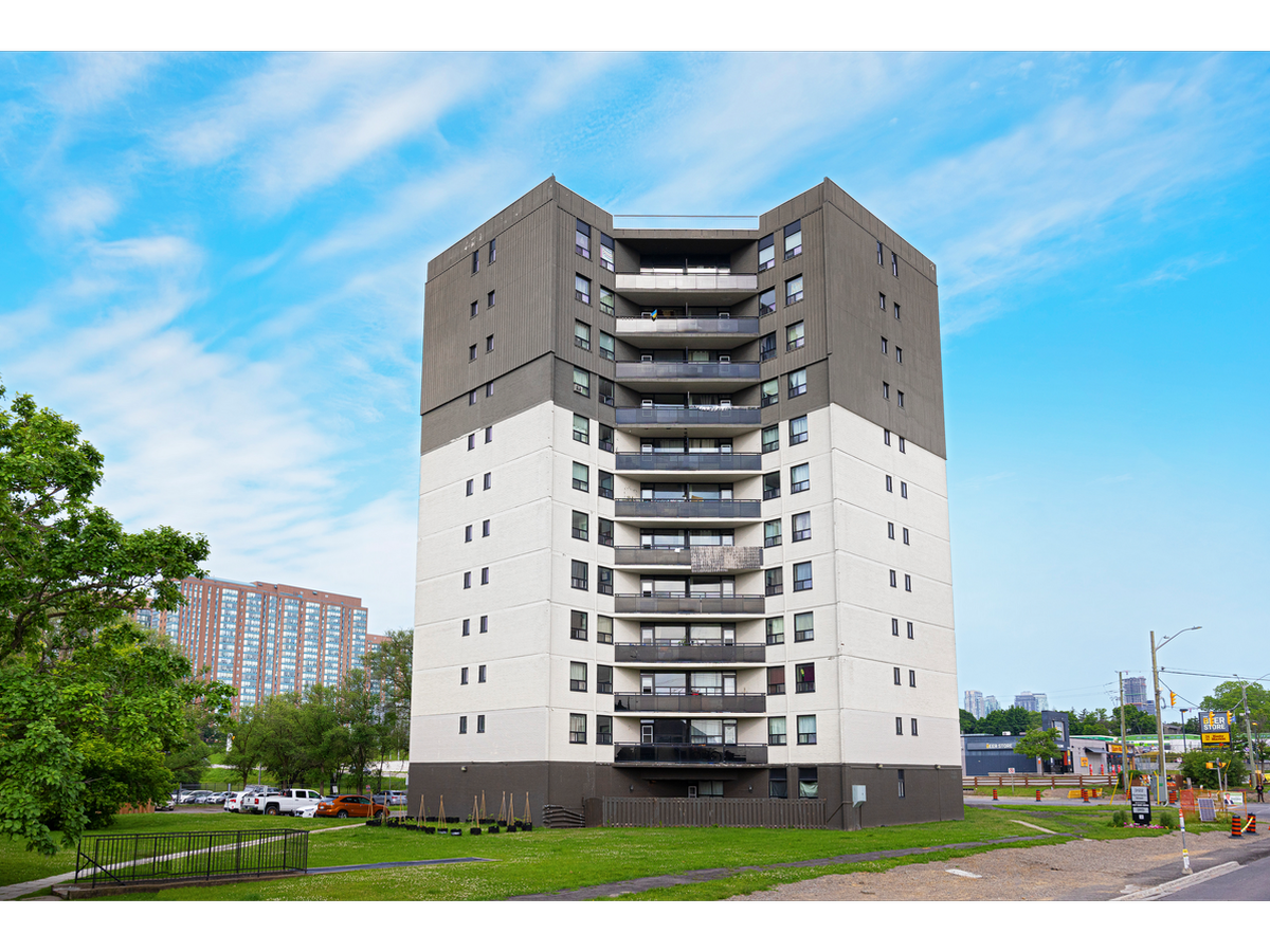 0501-3122 Hurontario Street, Mississauga, ON, L5B 1N8 - 2