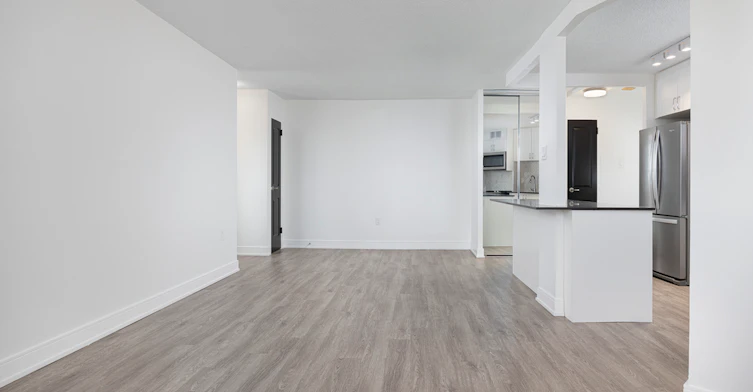 0501-3122 Hurontario Street, Mississauga, ON, L5B 1N8 - 10