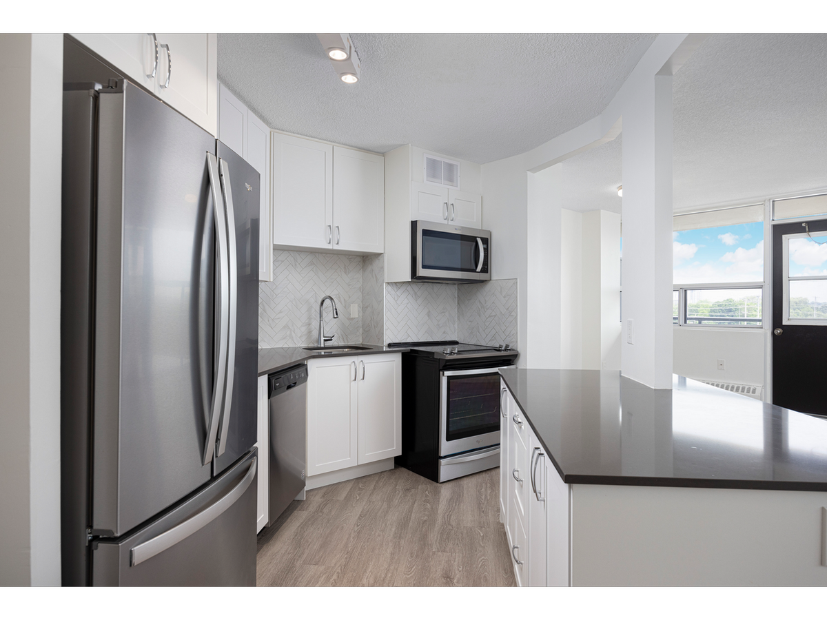 0501-3122 Hurontario Street, Mississauga, ON, L5B 1N8 - 4